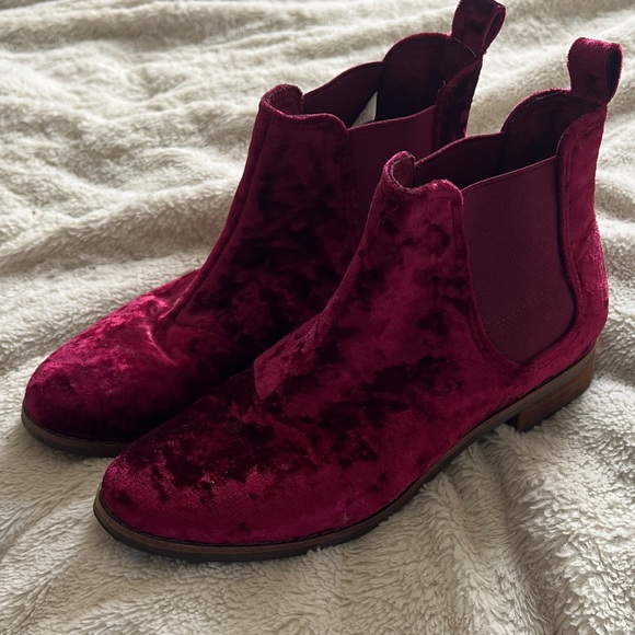 Toms Velvet Ankle Boots in Deep Red - Picture 1 of 5